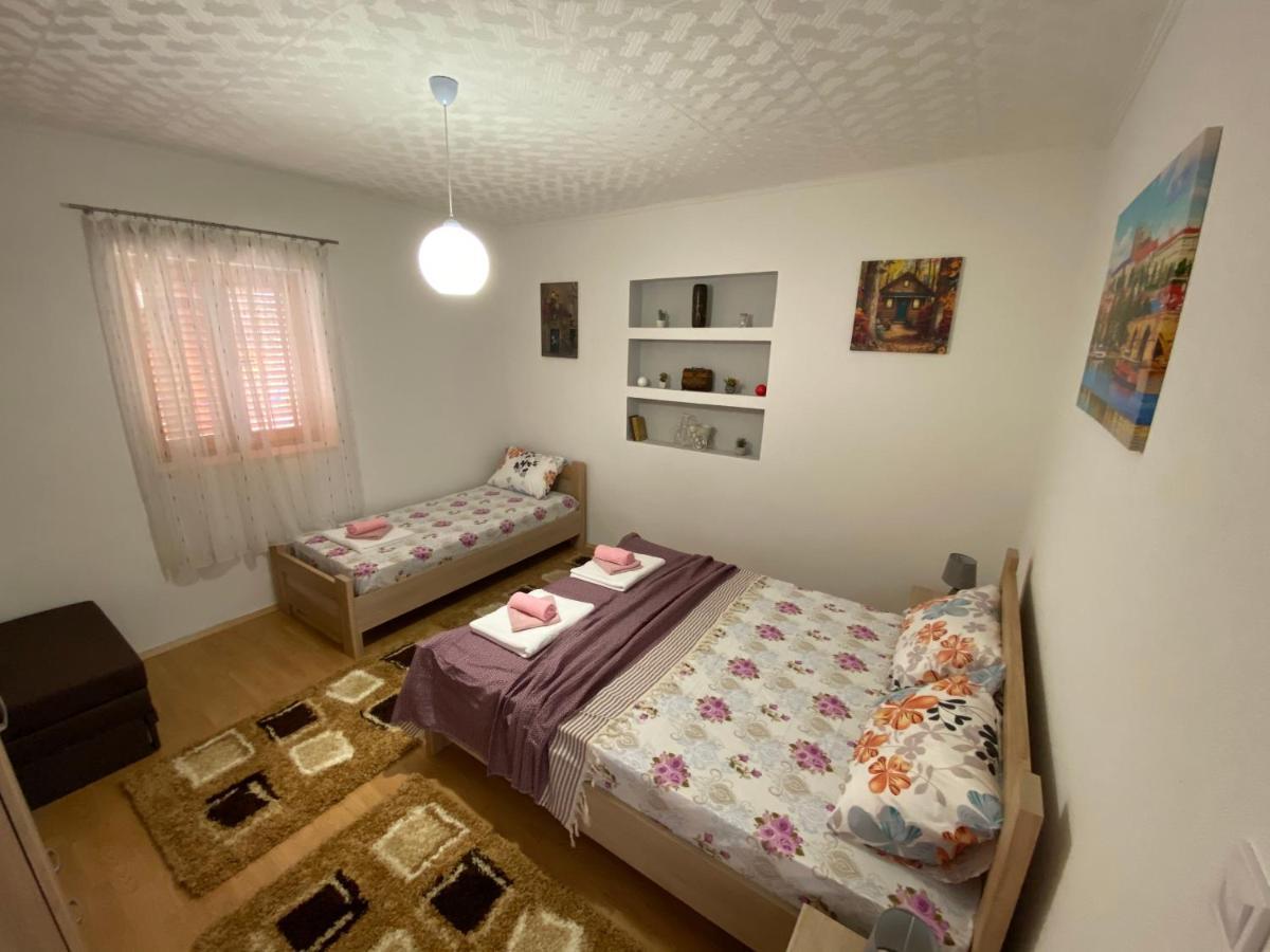 Apartment Lorena Kotor Eksteriør bilde