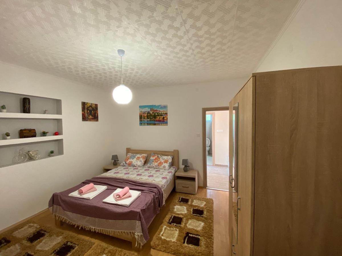 Apartment Lorena Kotor Eksteriør bilde