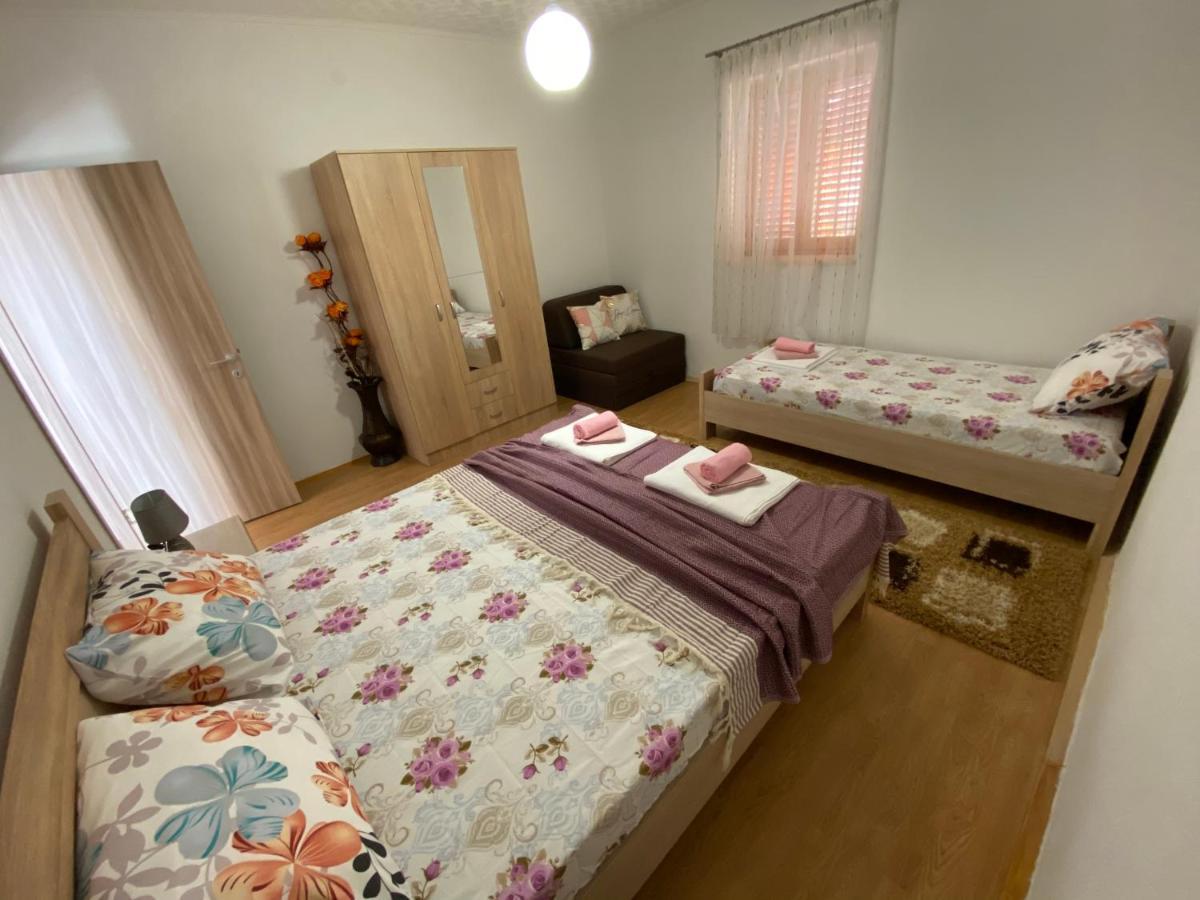 Apartment Lorena Kotor Eksteriør bilde