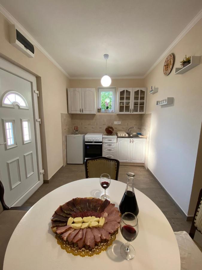 Apartment Lorena Kotor Eksteriør bilde