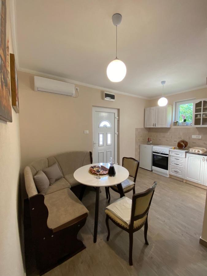 Apartment Lorena Kotor Eksteriør bilde